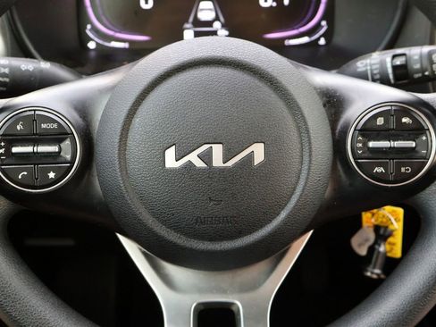 Used 2025 Kia Soul LX w/ LX Technology Package image 27