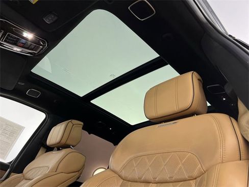 Used 2022 Jeep Grand Wagoneer Series III w/ Flexible Seating Group image 19