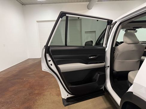 Used 2024 Toyota Grand Highlander Limited image 46