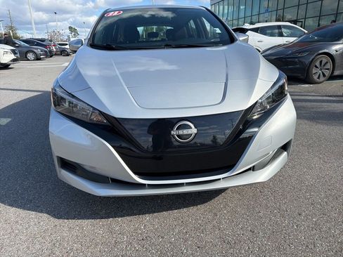 Used 2023 Nissan Leaf S image 4