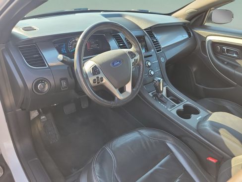 Used 2018 Ford Taurus SEL w/ Equipment Group 201A FWD image 19