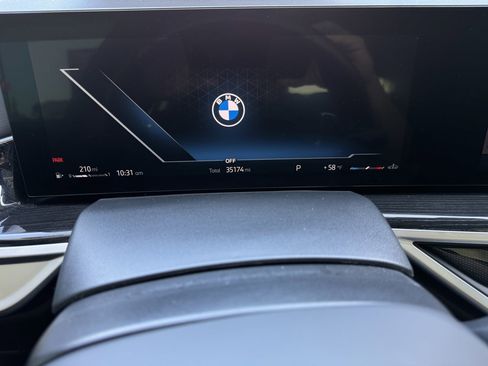 Used 2024 BMW X6 xDrive40i w/ Premium Package image 31