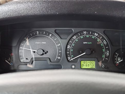 Used 2003 Land Rover Discovery SE image 23