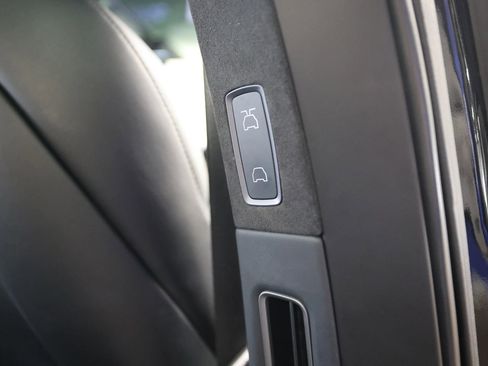 Used 2020 Tesla Model X Long Range image 39