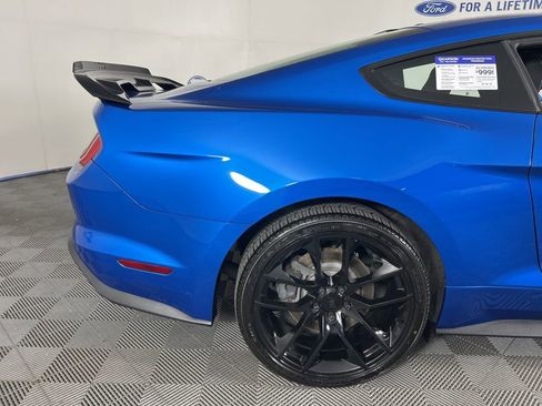 Used 2019 Ford Mustang GT RWD image 11