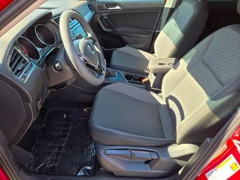 Used 2018 Volkswagen Tiguan S FWD image 13