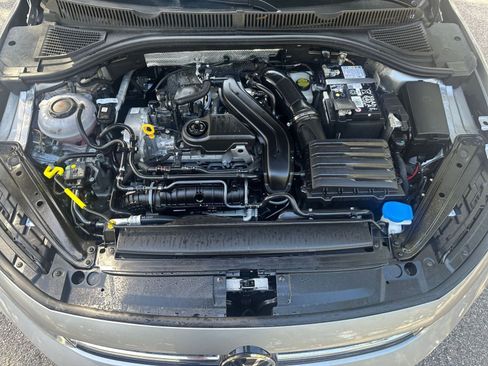 Used 2025 Volkswagen Jetta SE image 25