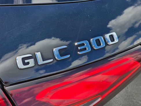 Used 2023 Mercedes-Benz GLC 300 4MATIC image 12