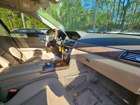 Used 2011 Mercedes-Benz E 350 4MATIC Sedan image 30