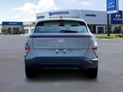 New 2026 Hyundai Kona SE image 6