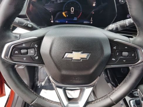 Used 2024 Chevrolet Trax LT w/ Driver Confidence Package FWD image 17