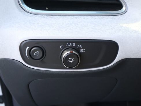 Used 2018 Chevrolet Bolt LT image 14