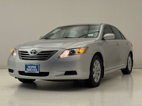 Used 2009 Toyota Camry Hybrid w/ Upgrade Pkg w/ Navigation FWD image 2