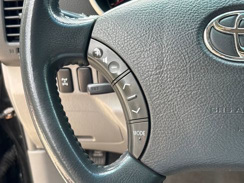 Used 2006 Toyota 4Runner Limited image 18