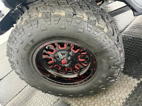 Used 2021 Jeep Wrangler Rubicon w/ Cold Weather Group AWD/4WD image 17