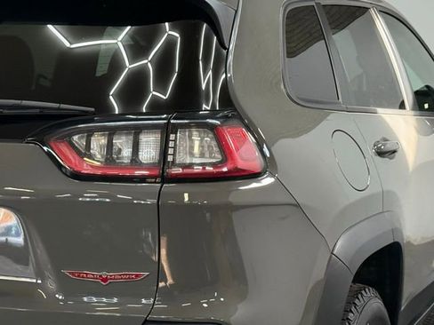 Certified 2022 Jeep Cherokee Trailhawk w/ Technology Group B image 13