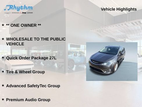 Used 2018 Chrysler Pacifica Touring-L w/ Advanced Safetytec Group FWD image 6