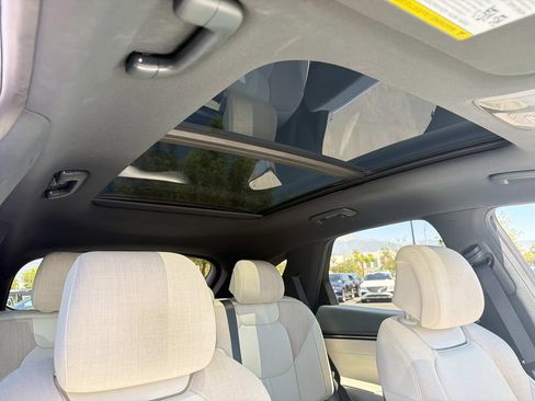 Certified 2023 Genesis Electrified GV70 AWD/4WD image 22