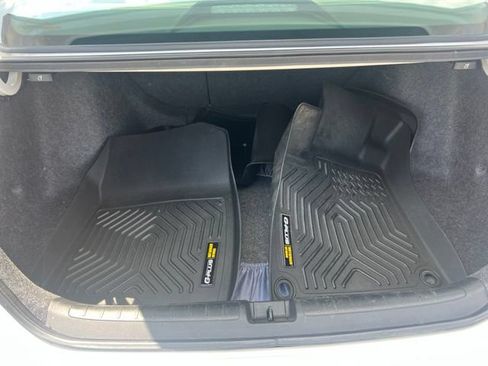 Used 2020 Honda Accord Touring image 25