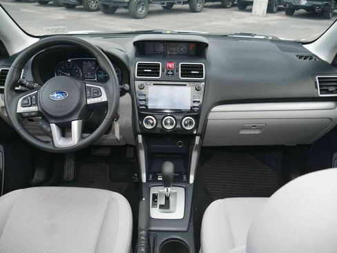 Used 2018 Subaru Forester 2.5i Premium AWD/4WD image 5