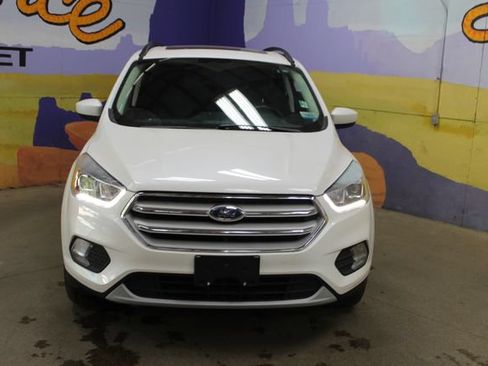 Used 2019 Ford Escape SEL w/ Sun & Style Package AWD/4WD image 3