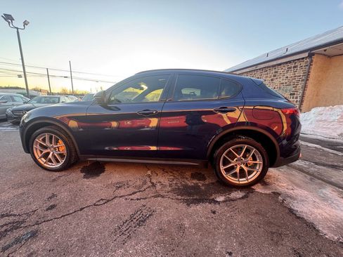 Used 2018 Alfa Romeo Stelvio Ti Sport image 3