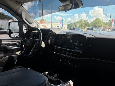 Used 2024 Chevrolet Silverado 2500 LTZ w/ LTZ Plus Package image 10
