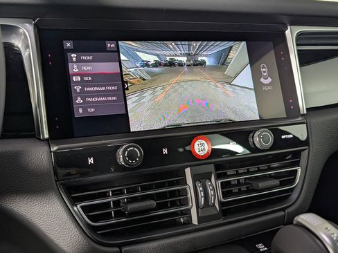 New 2026 Porsche Macan Turbo AWD/4WD image 32