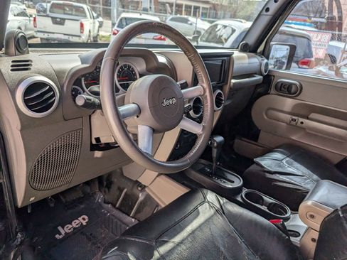 Used 2008 Jeep Wrangler Unlimited Sahara RWD image 12