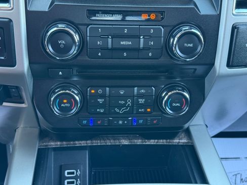 Used 2018 Ford F350 Lariat w/ Chrome Package AWD/4WD image 16