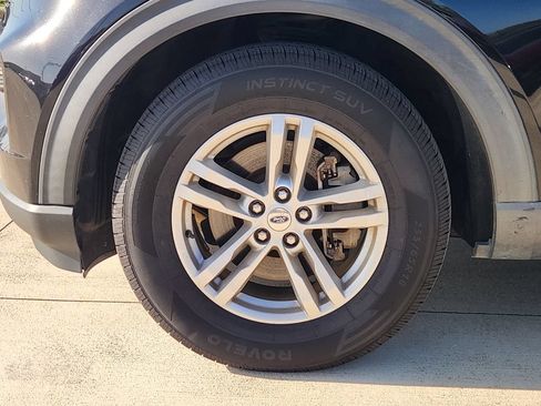 Used 2020 Ford Explorer XLT RWD image 12