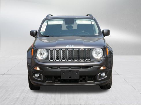 Used 2017 Jeep Renegade Latitude w/ Cold Weather Group AWD/4WD image 2