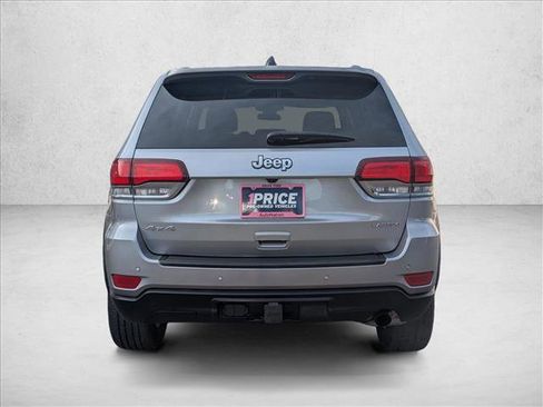 Used 2021 Jeep Grand Cherokee Laredo image 6