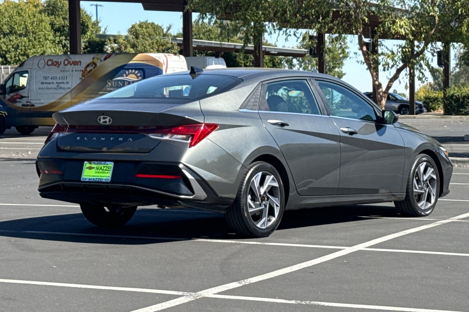 Used 2025 Hyundai Elantra SEL FWD image 11