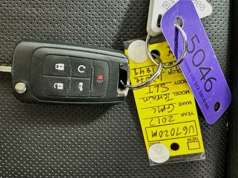 Used 2017 GMC Terrain SLT w/ Driver Alert Package I FWD image 36