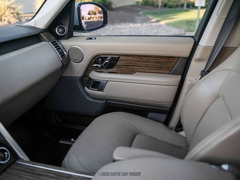 Used 2019 Land Rover Range Rover Supercharged AWD/4WD image 39