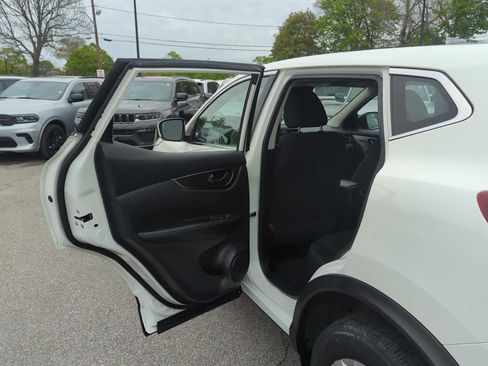 Used 2020 Nissan Rogue Sport S AWD/4WD image 25