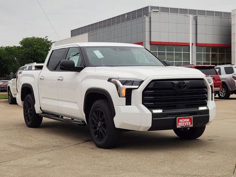 New 2026 Toyota Tundra SR5 RWD image 2