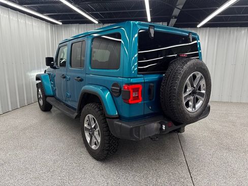 Used 2020 Jeep Wrangler Unlimited Sahara AWD/4WD image 3