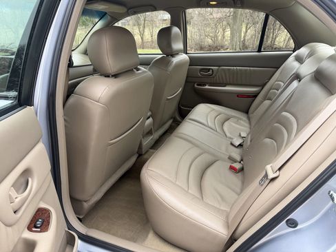 Used 2005 Buick Century Custom image 12