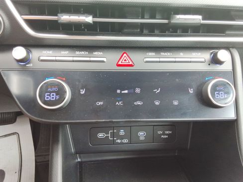 Used 2025 Hyundai Sonata SEL AWD/4WD image 17