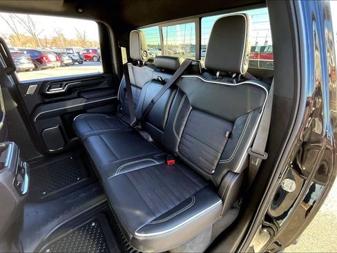 Used 2024 GMC Sierra 2500 AT4X image 22