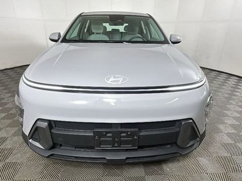 Used 2025 Hyundai Kona SE AWD/4WD image 8