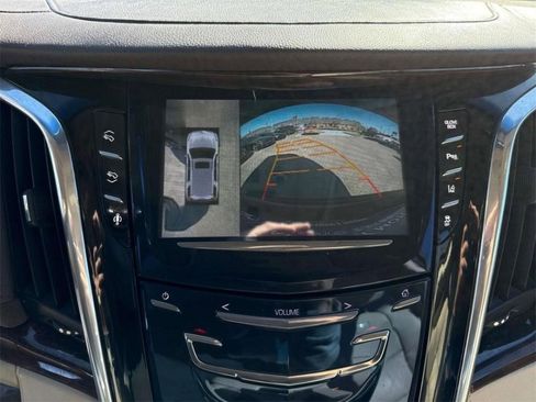 Used 2015 Cadillac Escalade ESV Premium image 28