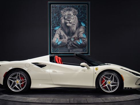 Used 2023 Ferrari F8 Tributo RWD image 47
