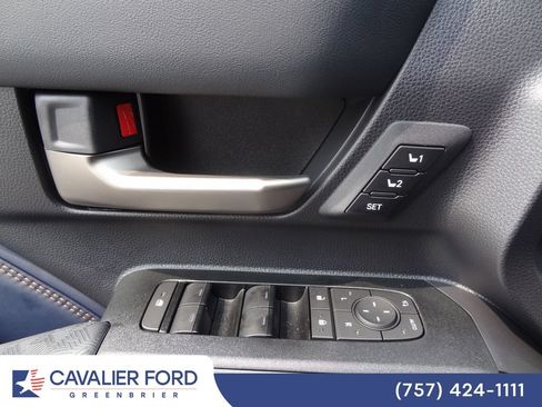 Used 2026 Toyota 4Runner Platinum AWD/4WD image 19