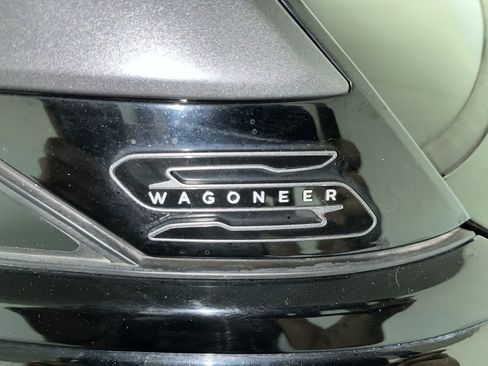 Used 2024 Jeep Wagoneer Launch Edition AWD/4WD image 11