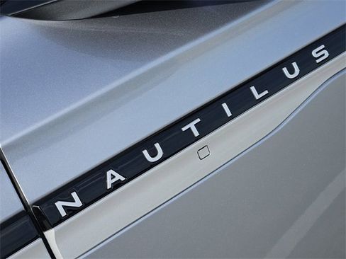 New 2026 Lincoln Nautilus Reserve image 11