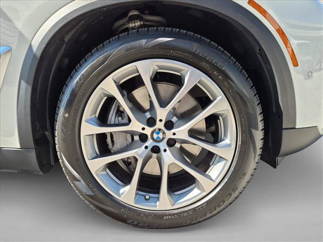 Used 2026 BMW X5 xDrive50e w/ Premium Package AWD/4WD image 25
