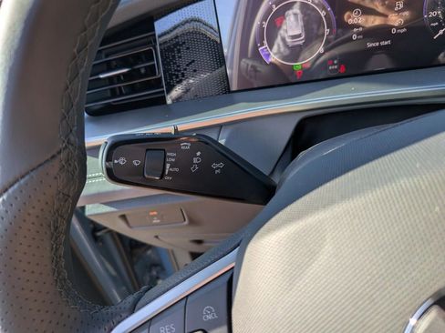 New 2026 Volkswagen Tiguan SE R-Line FWD image 27
